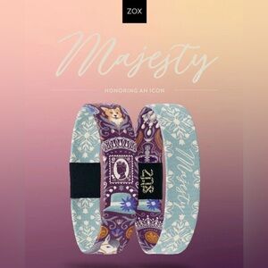 ZOX Majesty limited edition queen tribute (with corgi) NWT